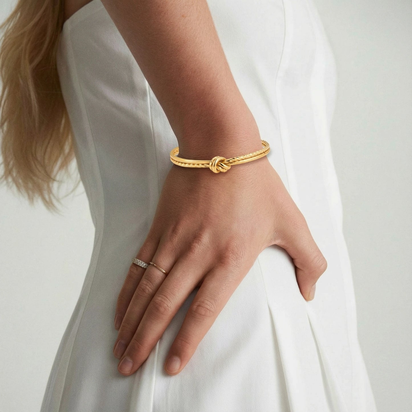 Manșetă Golden Knot